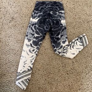 Lululemon leggings!